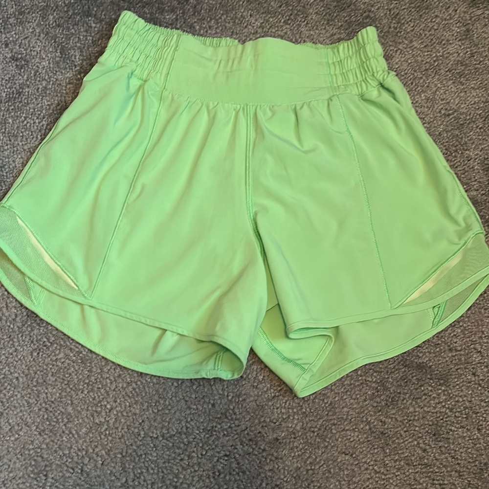 lululemom hotty hot high rise 4” shorts